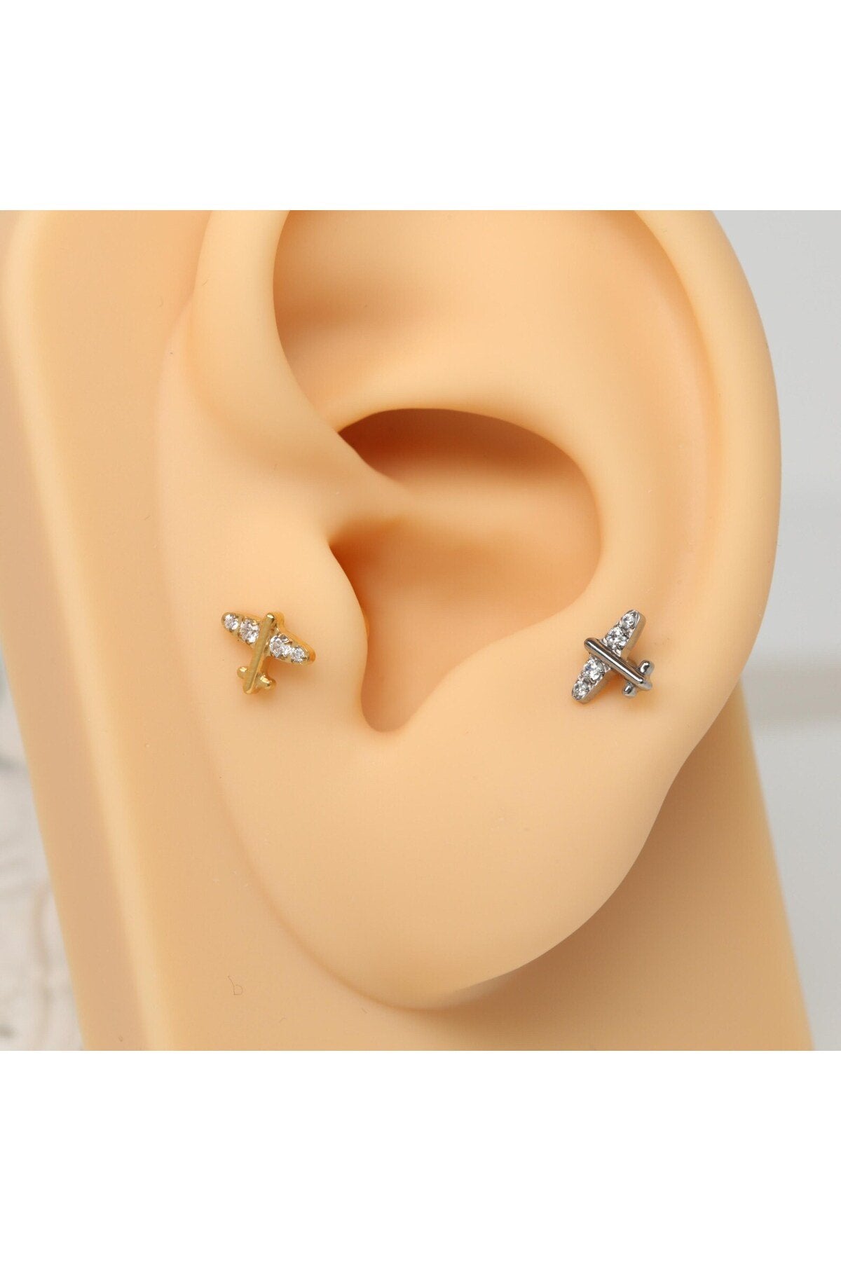 Uçak Tasarımlı Taşlı Gümüş Kaplama Tragus Piercing