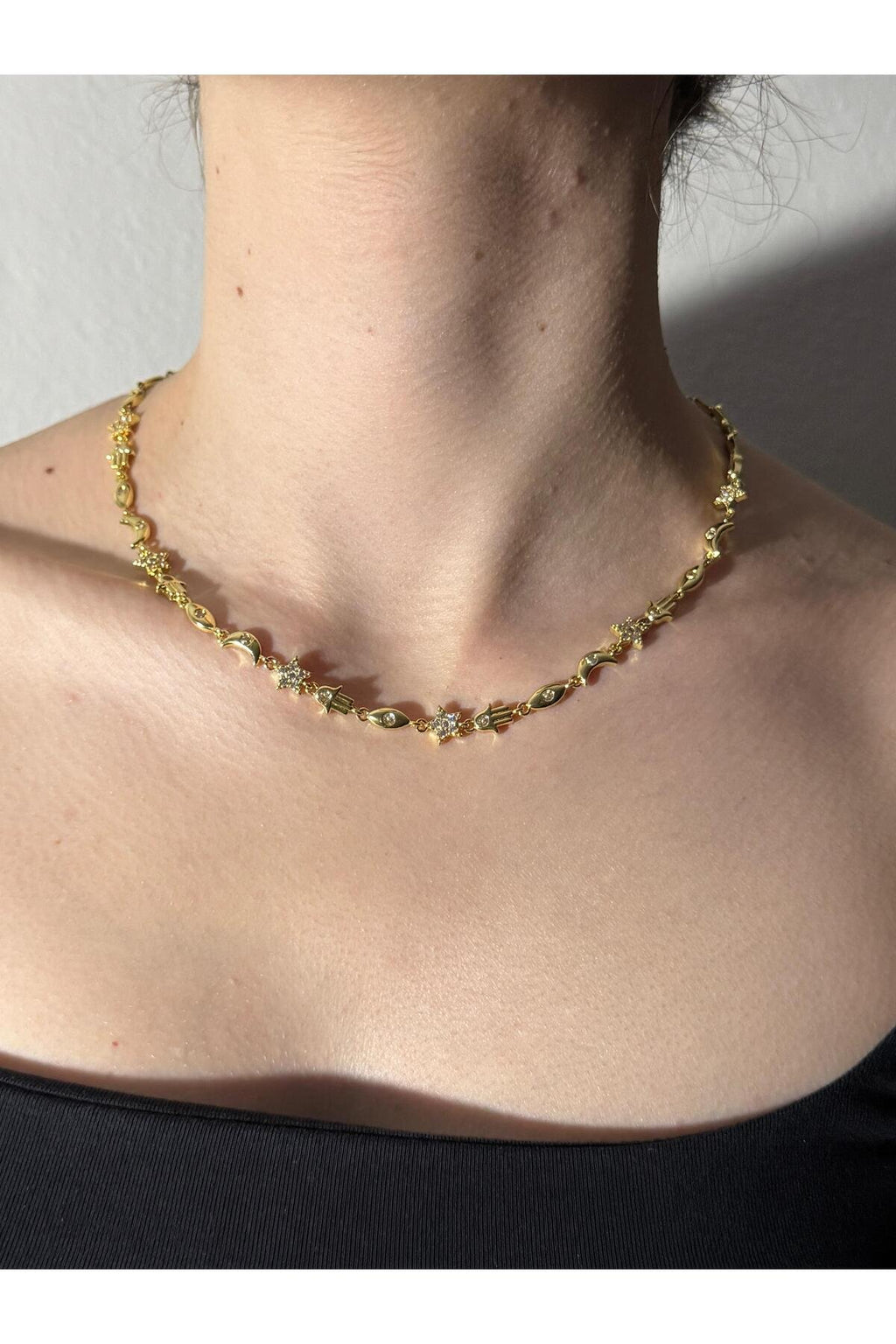 Şans Buluşması Yıldız Meryem Ana Eli ve Ay Detaylı Manifest Gümüş Kaplama Çelik Kolye