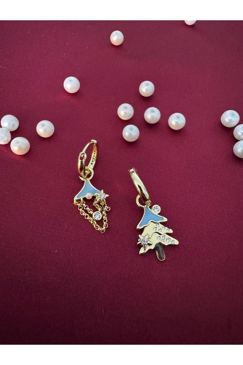 Sirena VIP Serisi-Çam Ağacı Tasarımlı Zirkon Taşlı Sallantılı Gold Kaplama Paslanmaz Çelik Küpe