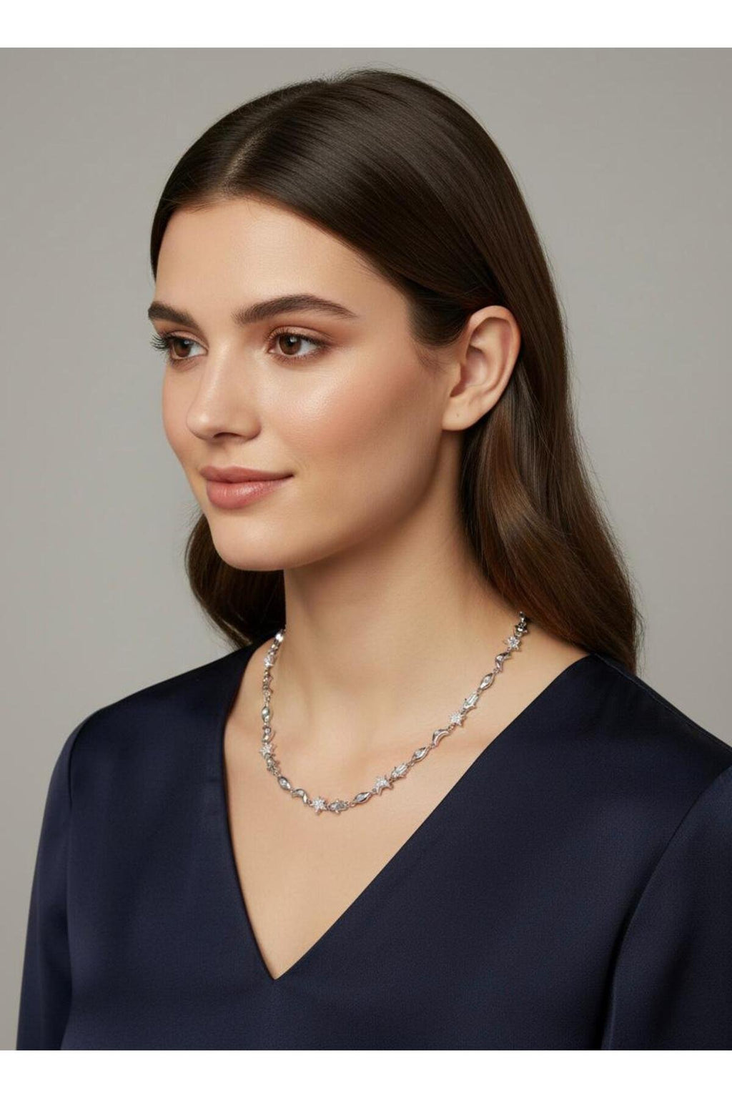 Şans Buluşması Yıldız Meryem Ana Eli ve Ay Detaylı Manifest Gümüş Kaplama Çelik Kolye