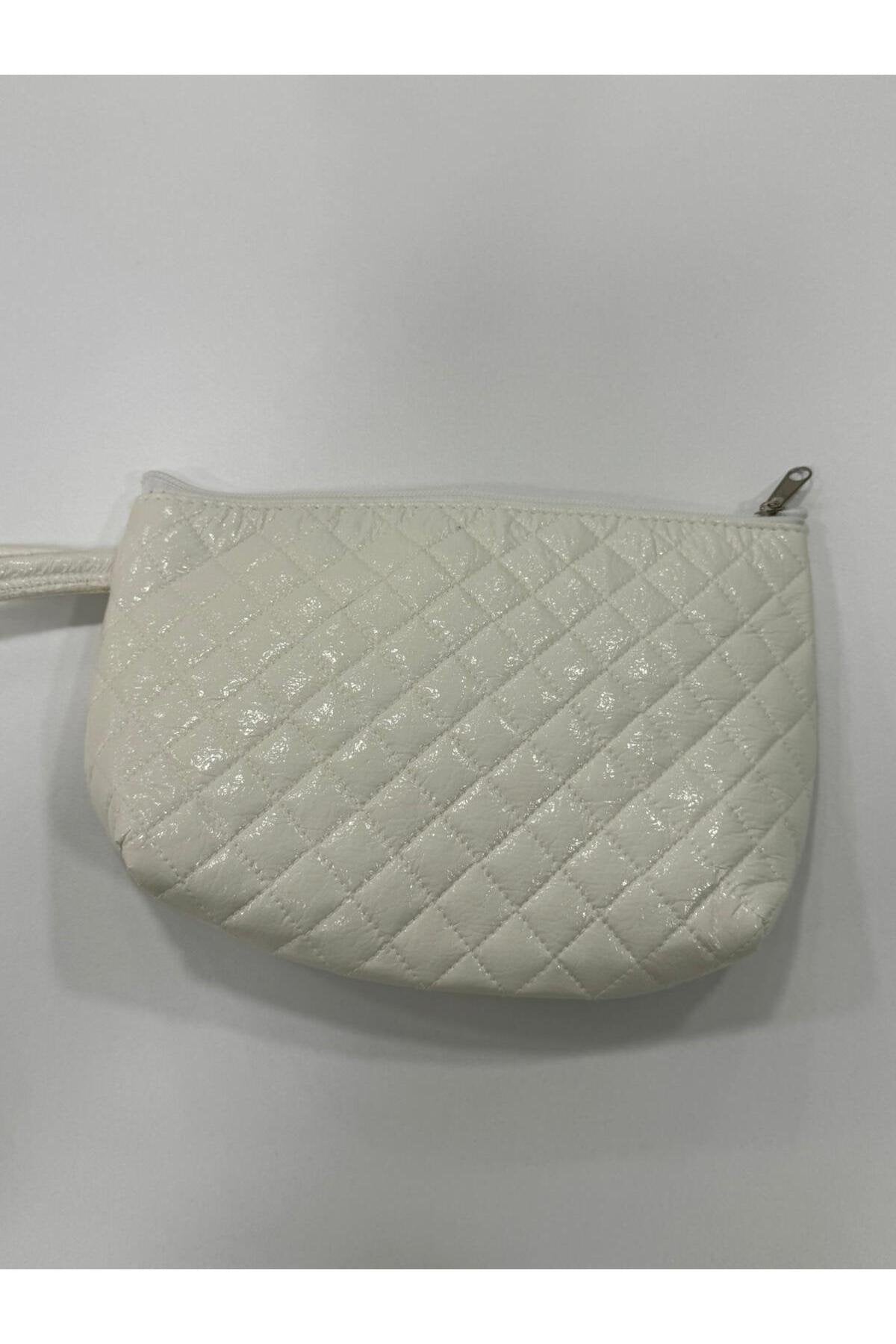 Beyaz Suni Deri Baklava Tasarımlı Makyaj Çantası