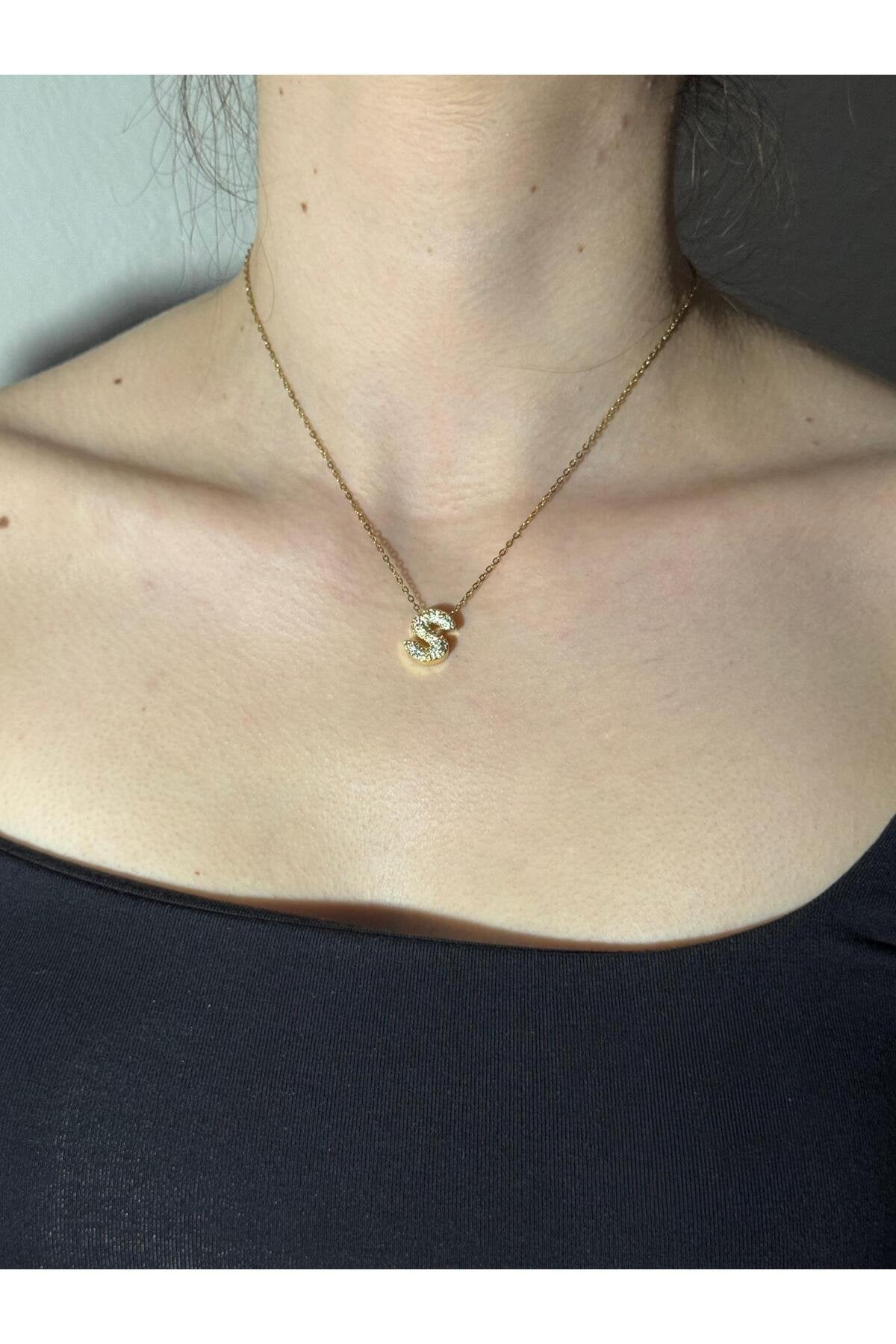 Gold Kaplama Zirkon Taşlı Harfli Kolye