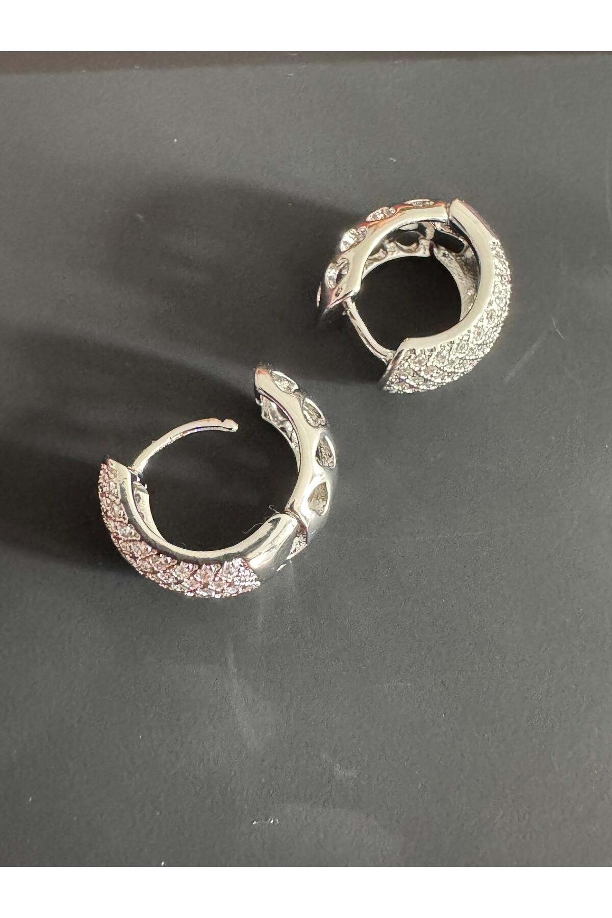 Sirena VIP Serisi-Zirkon Taşlı Geniş Form Silver Paslanmaz Çelik Küpe