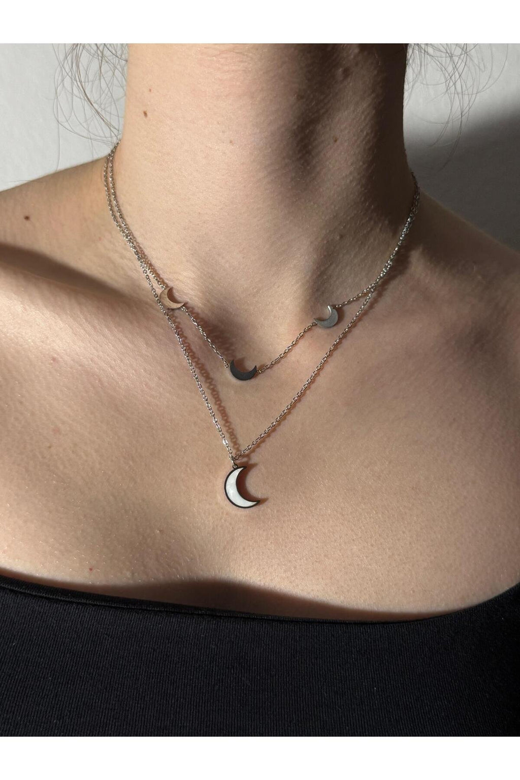 Ay Tutulması Gümüş Ay Detaylı Taşlı Çelik Kadın Kolye