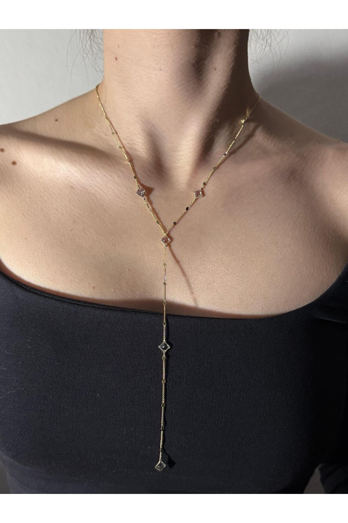 Dörtgen Zirkon Taş Detaylı Gold Kaplama Çelik Y Kolye