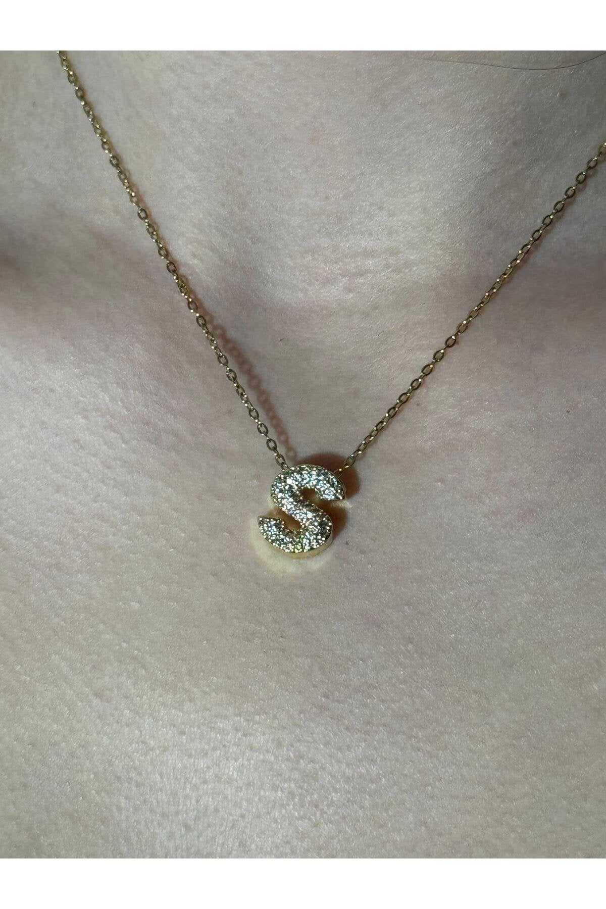 Gold Kaplama Zirkon Taşlı Harfli Kolye