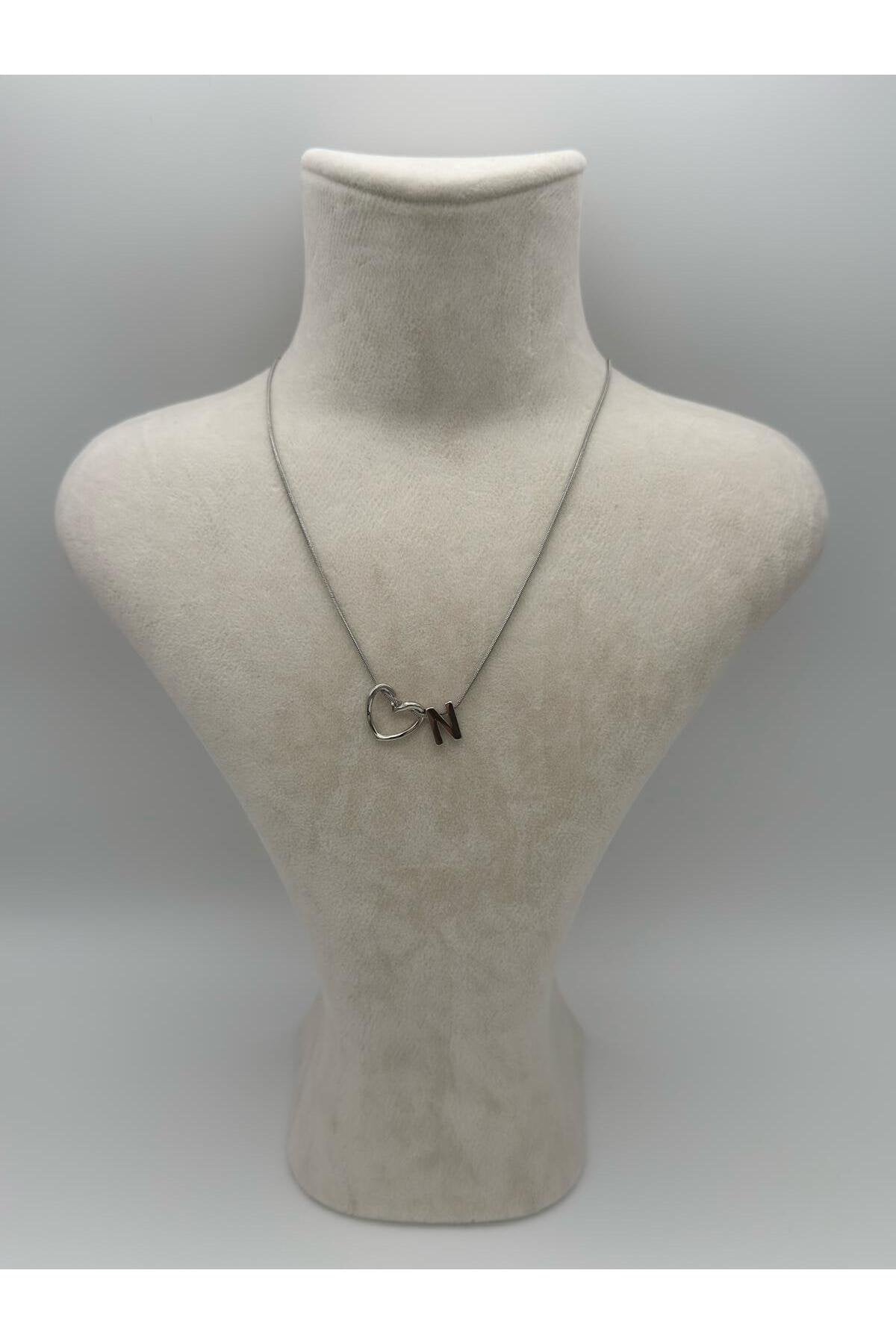 Kalp Detaylı Gümüş Kaplama Paslanmaz Çelik Harfli Kolye