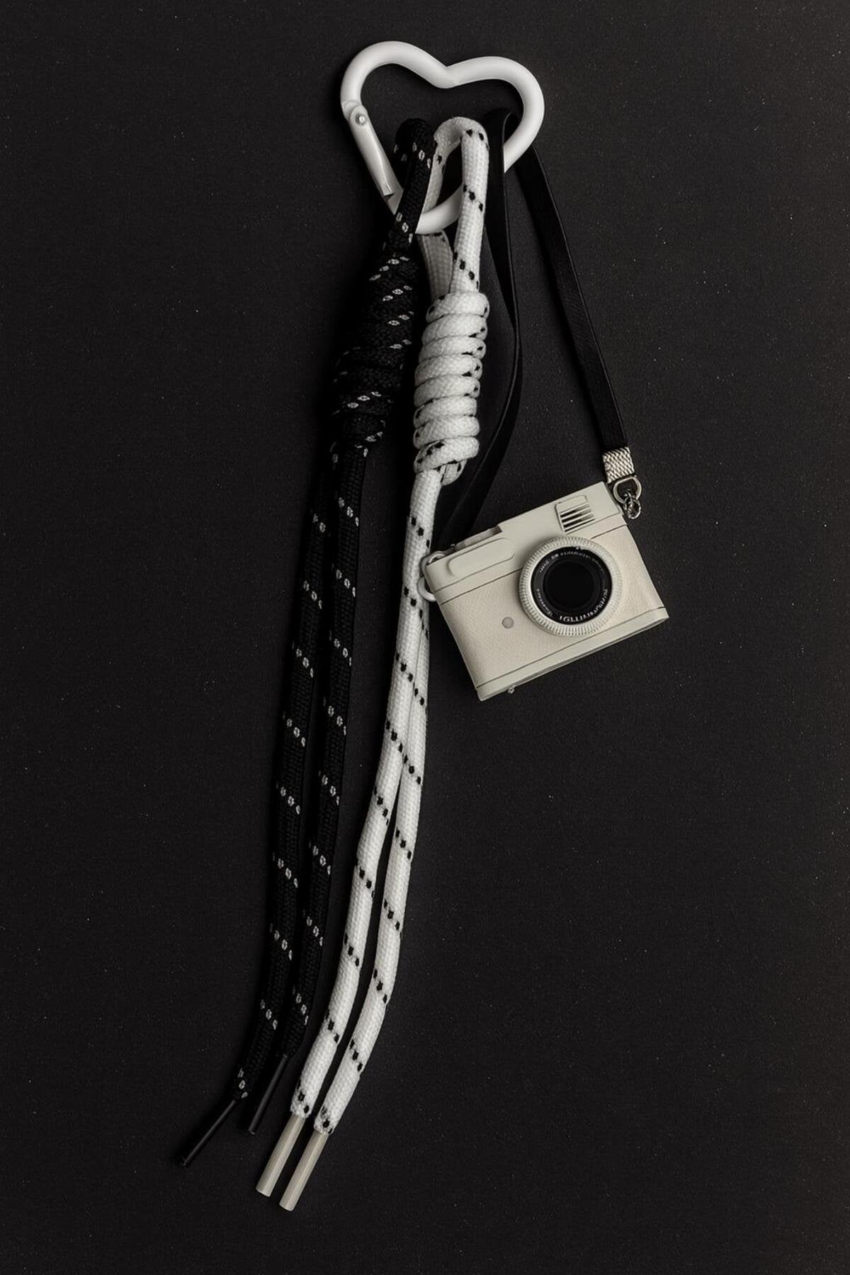 Sesli Işıklı Butonlu Fotoğraf Makineli Bağcık Detaylı Anahtarlık