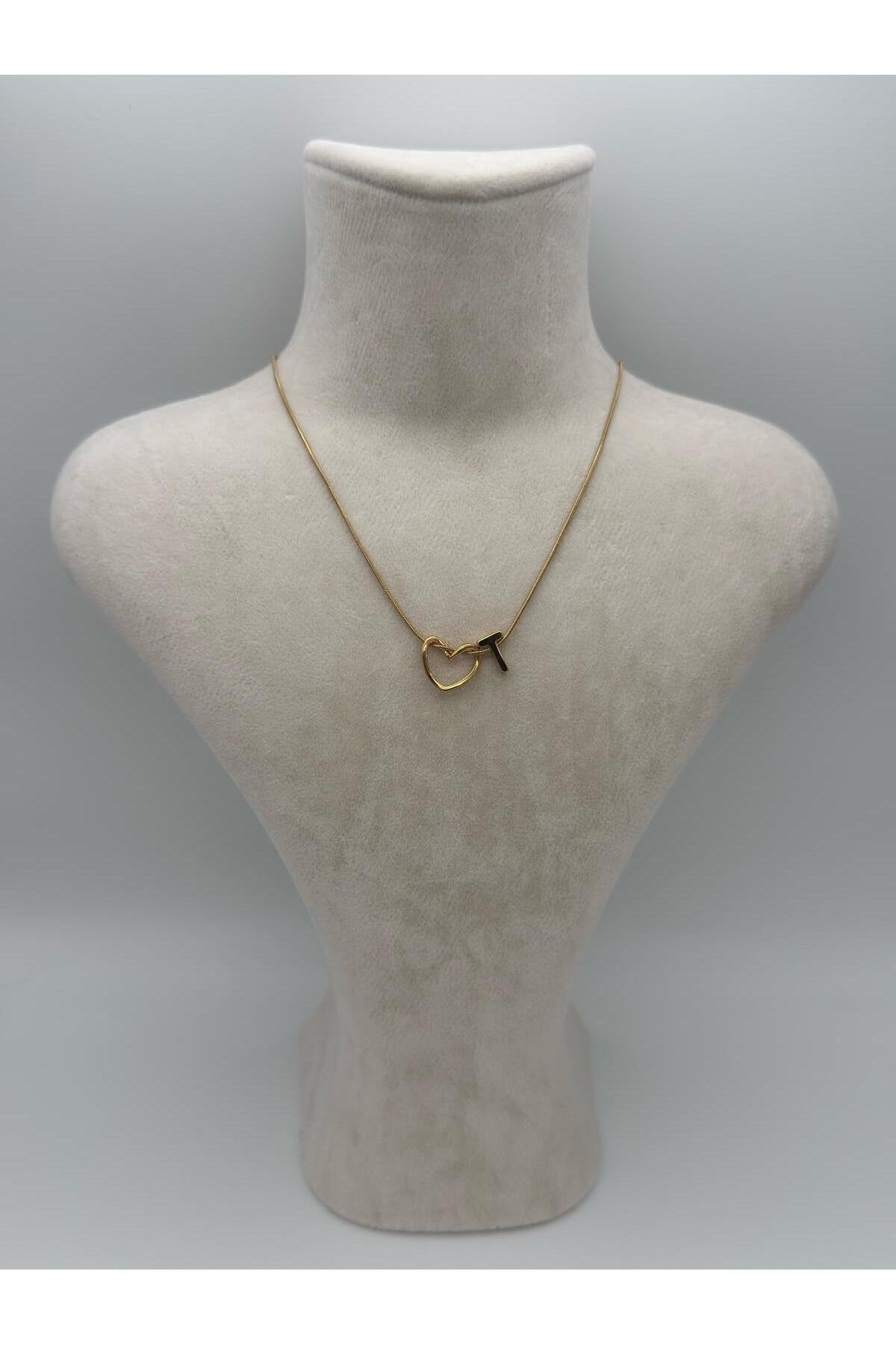Kalp Detaylı Gold Kaplama Paslanmaz Çelik Harfli Kolye