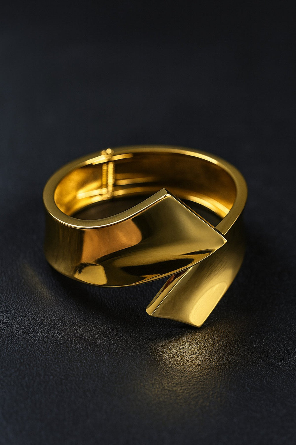 Kesme Damla Gold Kaplama Sert Bilezik-Kelepçe