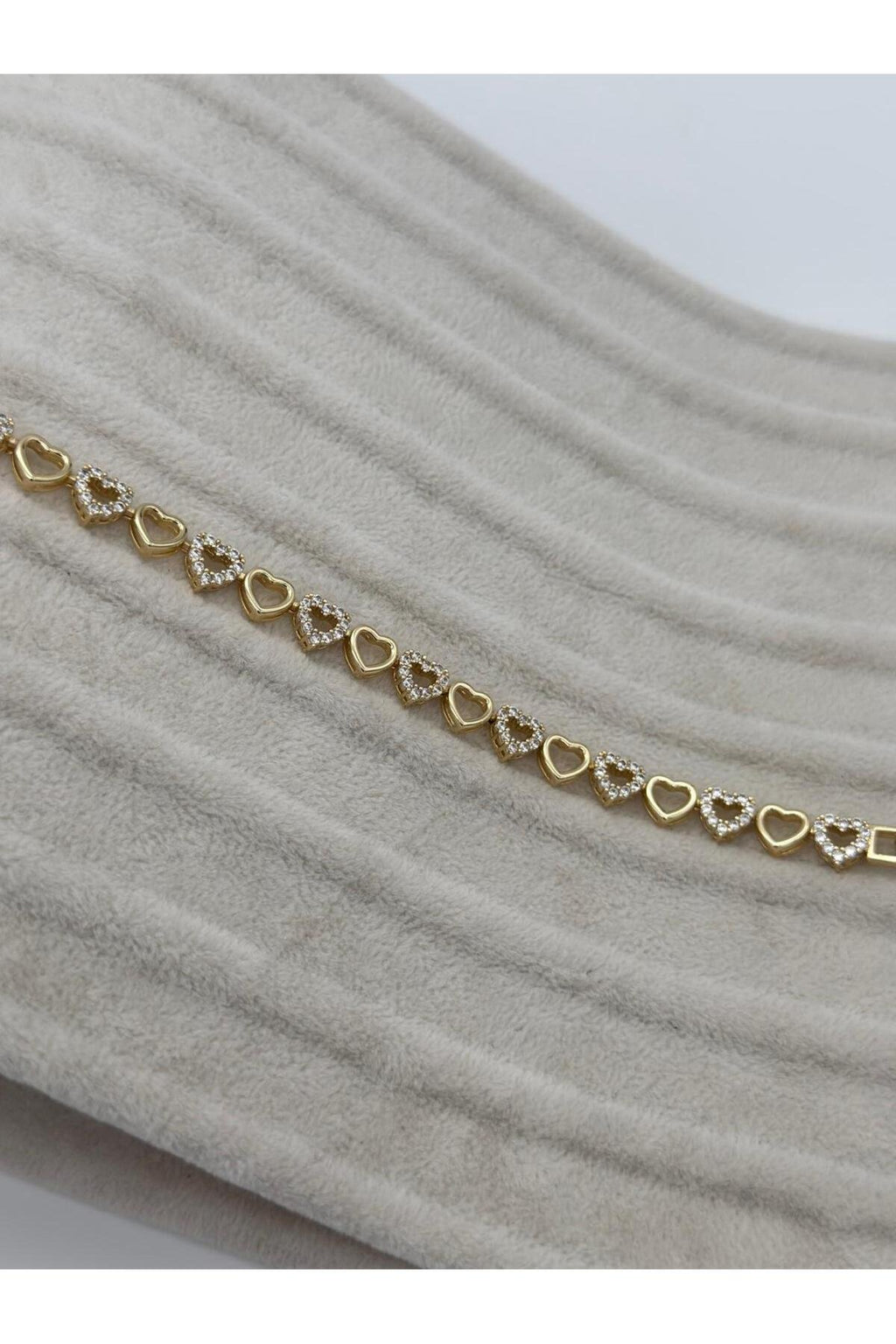 Sıralı Parlak Kalpler Gold Kaplama Paslanmaz Çelik Bileklik