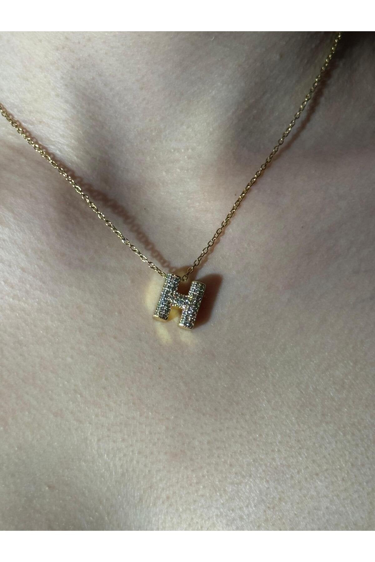 Gold Kaplama Zirkon Taşlı Harfli Kolye
