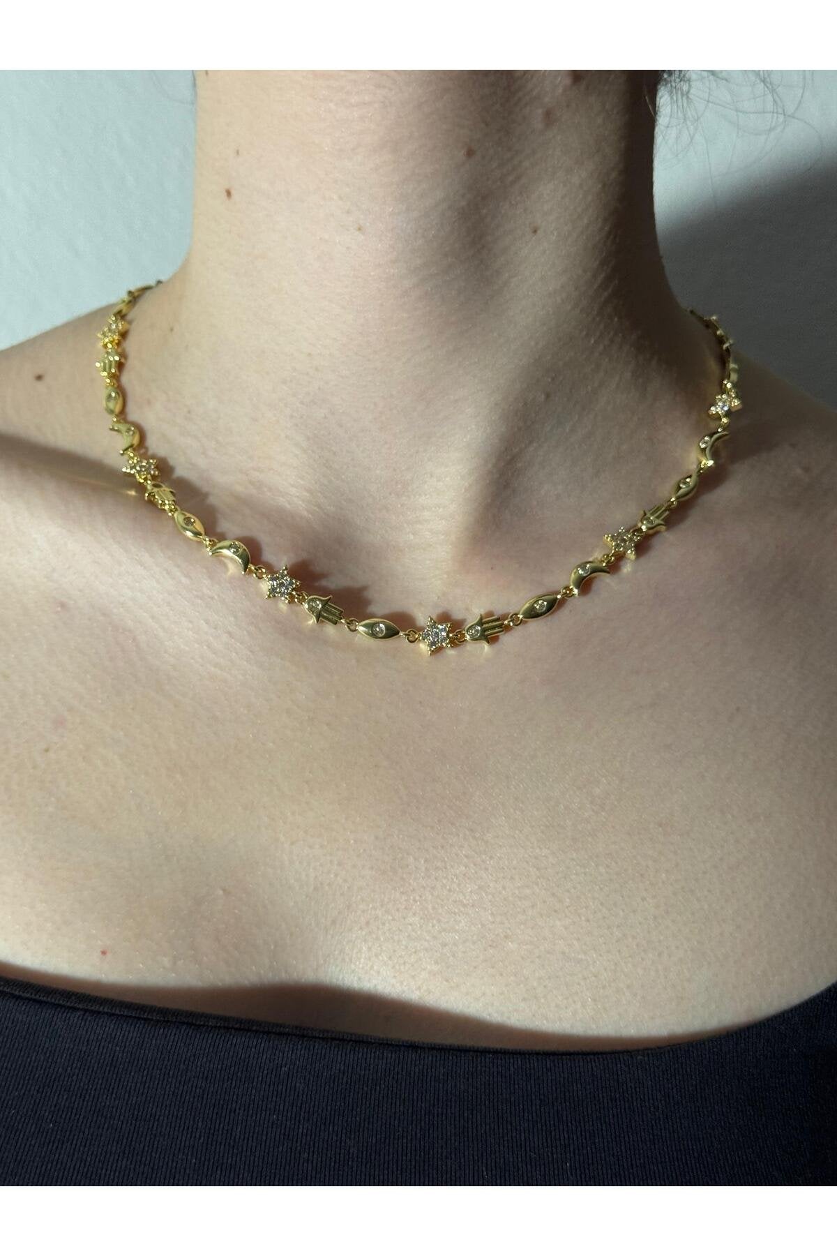 Şans Buluşması Yıldız Meryem Ana Eli ve Ay Detaylı Manifest Gümüş Kaplama Çelik Kolye