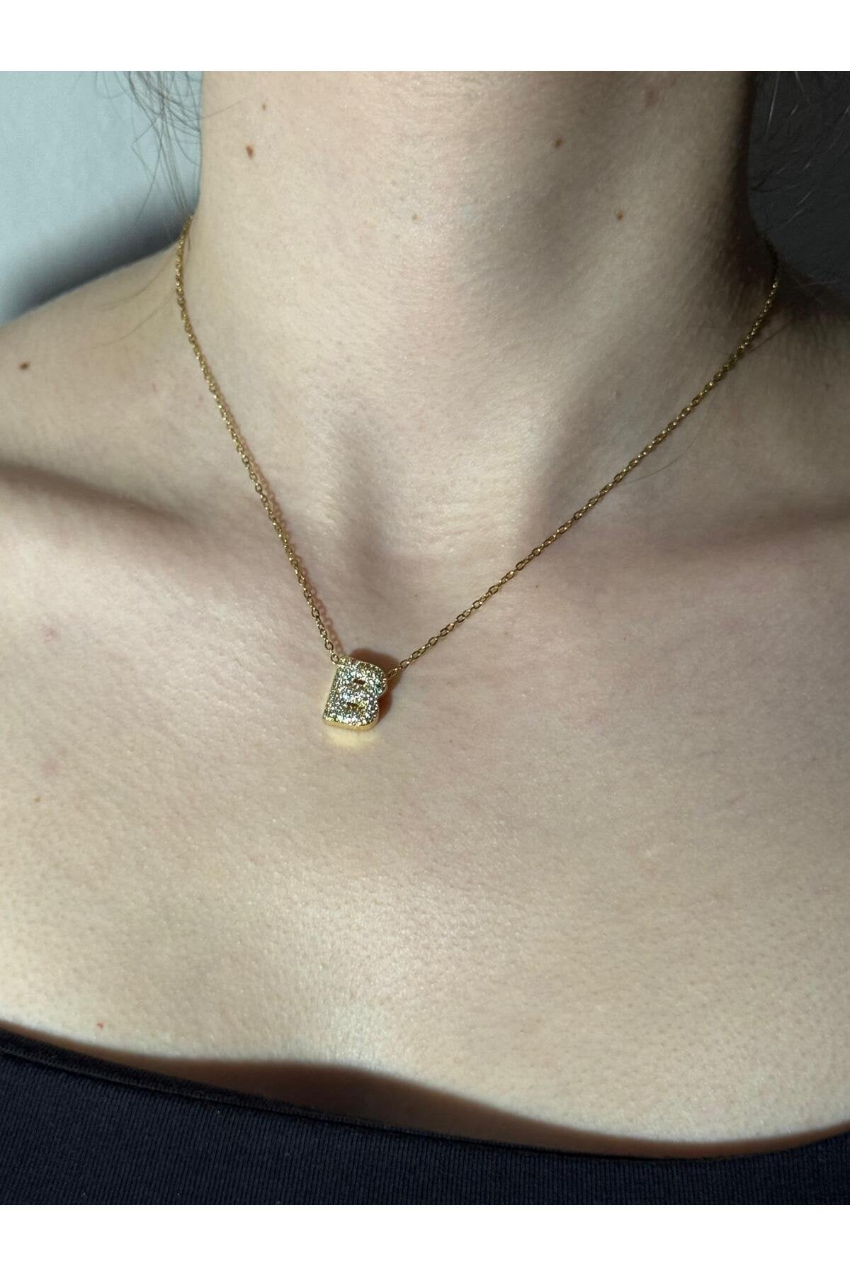 Gold Kaplama Zirkon Taşlı Harfli Kolye