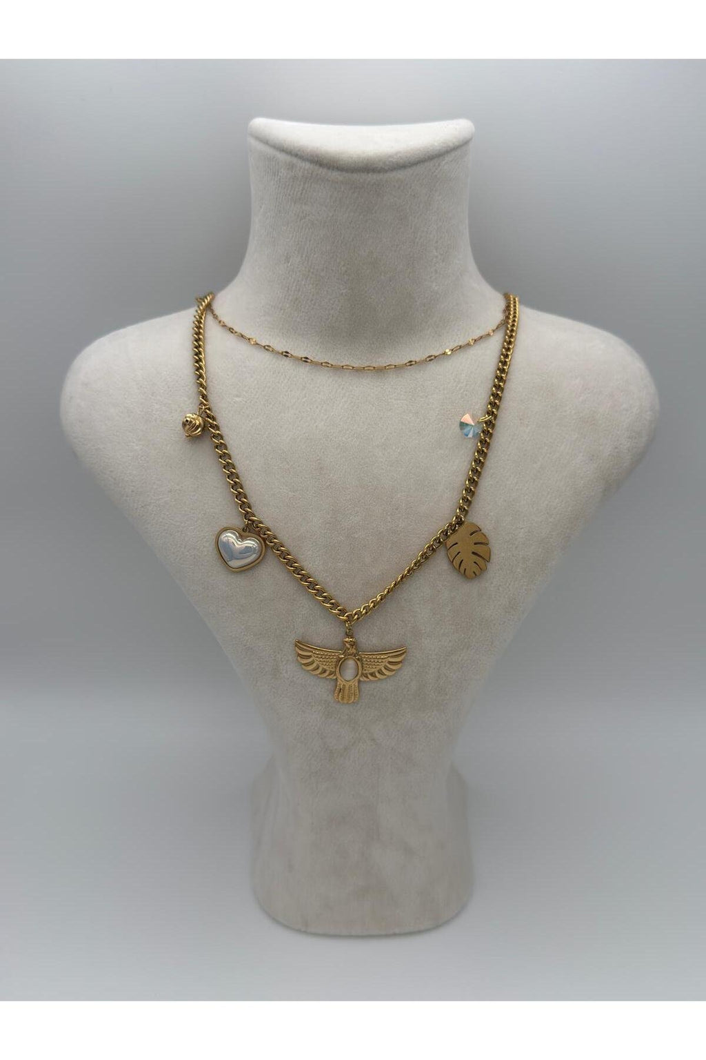 Ra'nın Kanatları Kalp Tüy Detaylı Zirkon Taşlı Çelik Kolye