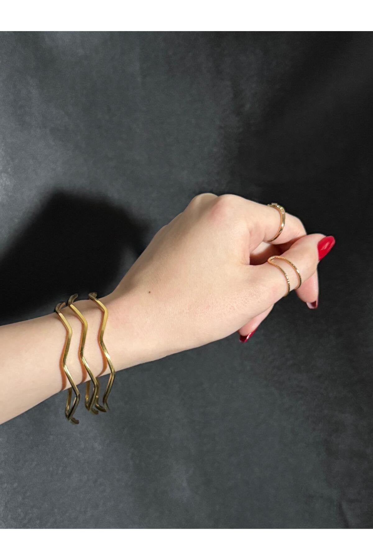 3'lü Zikzak 22 Ayar Gold Kaplama Paslanmaz Çelik Ajda Bilezik