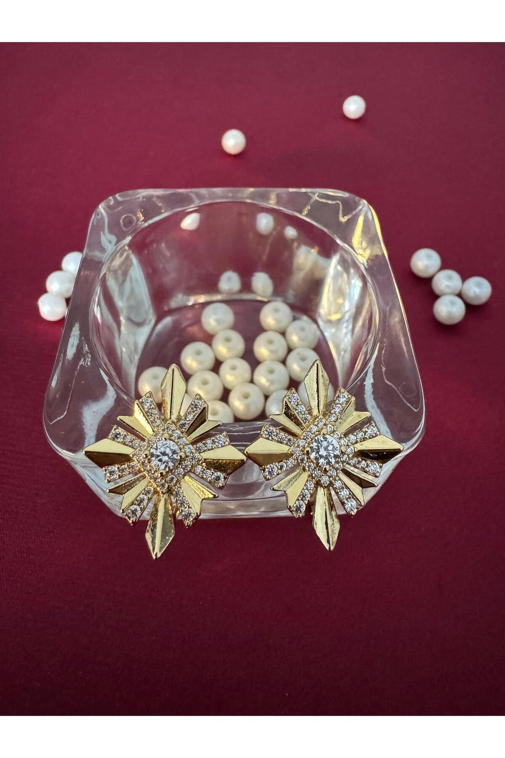 Sirena VIP Serisi-Asil Parıltı Zirkon Taş Detaylı Gold Kaplama Paslanmaz Çelik Küpe