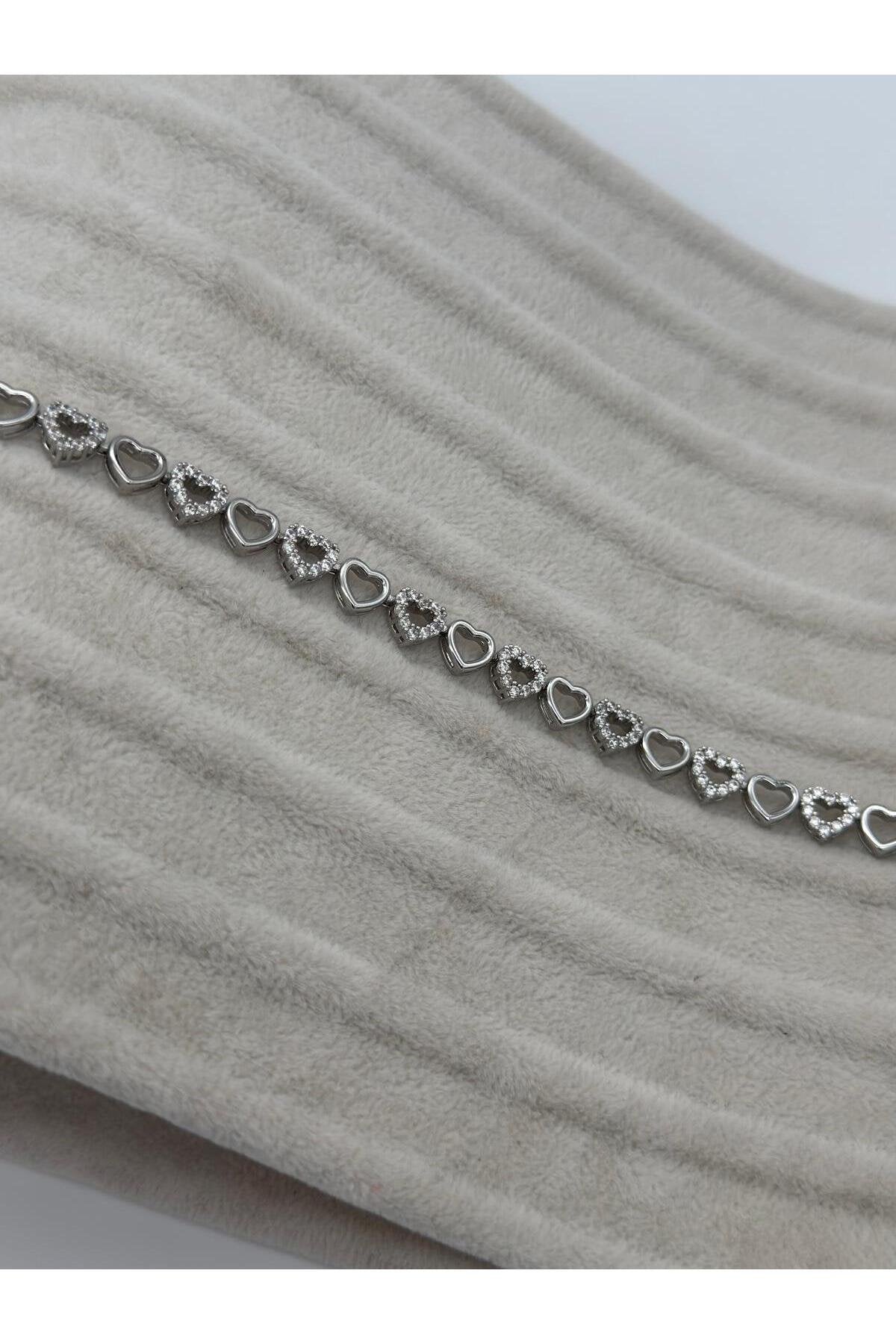 Sıralı Parlak Kalpler Gümüş Kaplama Paslanmaz Çelik Bileklik