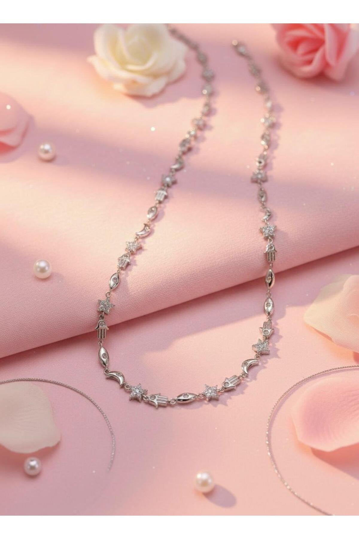 Şans Buluşması Yıldız Meryem Ana Eli ve Ay Detaylı Manifest Gümüş Kaplama Çelik Kolye