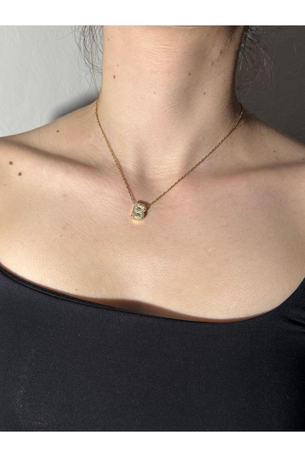 Gold Kaplama Zirkon Taşlı Harfli Kolye